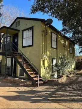Quadplex With One- and Two-Bedroom Units