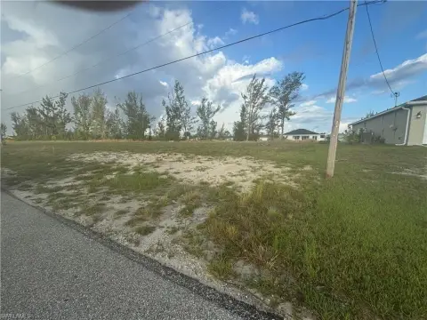 Cape Coral Freshwater Lot