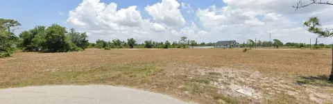 Buildable Lot in Rotonda Sands