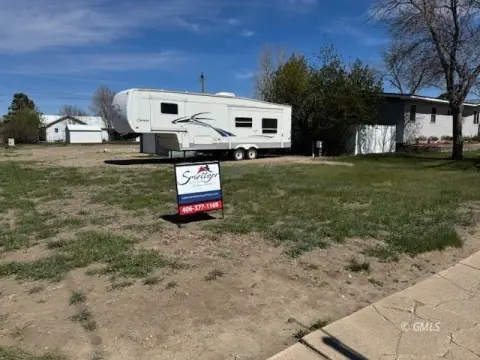 Residential Lot with Garage