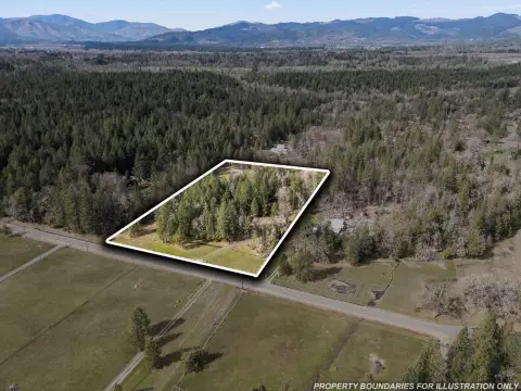 5-Acre Parcel in Cave Junction