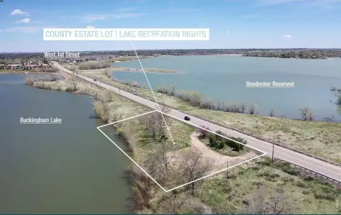 Estate Lot with Lake Frontage