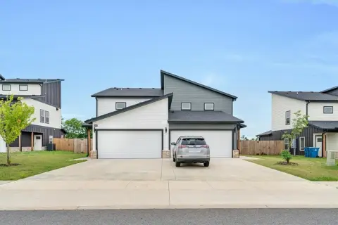 Bentonville Duplex: House Hacking Opportunity