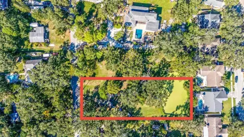 Oversized Lot in Bay Pines