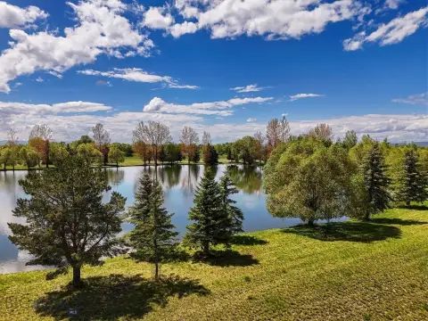 Bridger Lake Meadows Waterfront Lot