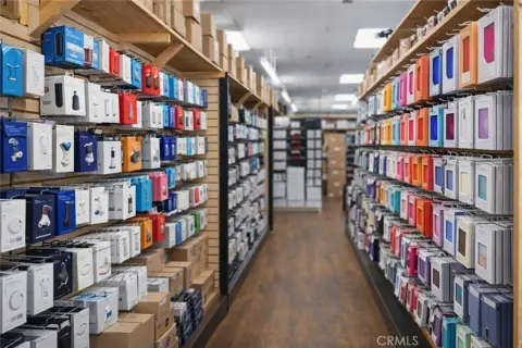 Established Wholesale Mobile Accessories Business