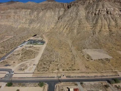 Land with Expansive Mountain Views