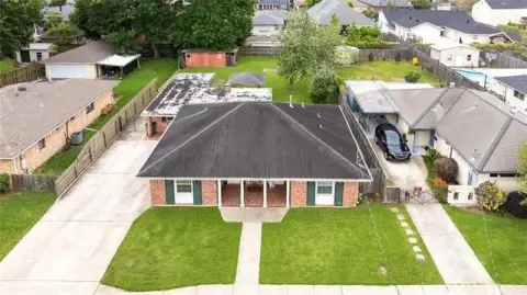 Oversized Lot in Metairie Location