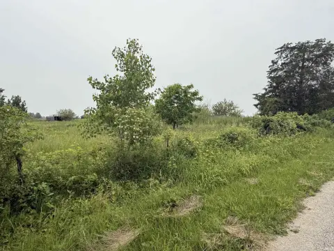 Residential Land in Hartford City