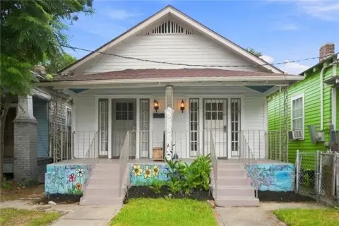 Uptown Duplex with Two-Bedroom Units