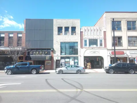 Three-Story Bar and Pub Building