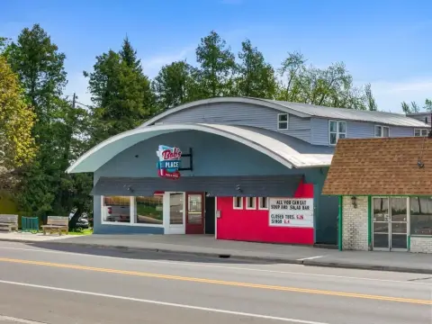 Turn-Key Restaurant with Living Quarters
