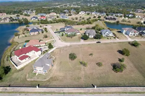 Residential Land in Lake Ridge