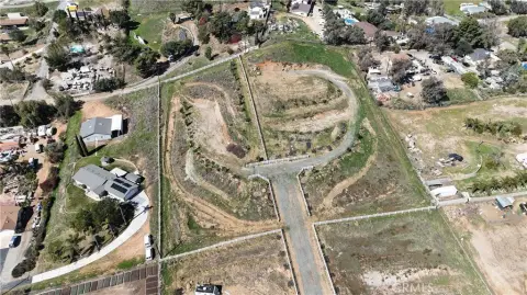 Horse-Friendly Residential Building Lot