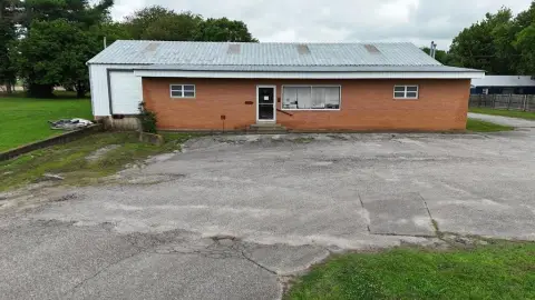 Flex Building with Loading Docks