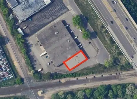 Functional Industrial Property with Office