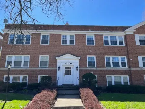 10-Suite Apartment Building