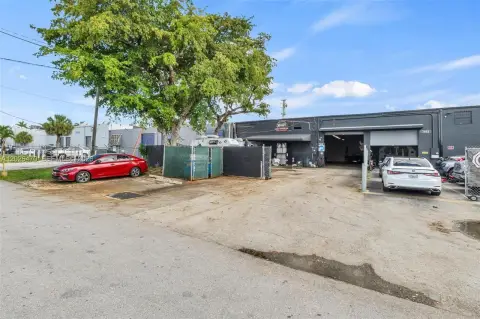 Doral Auto Body Shop For Sale