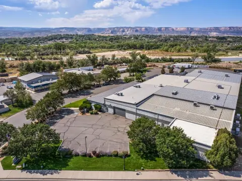 Distribution Center with Cold Storage