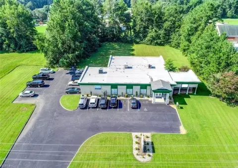 Updated Office Business Center