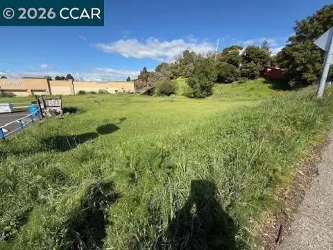 Commercial Land on Redwood Street