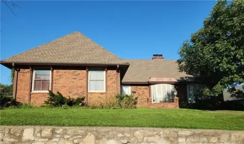 Duplex with Detached Garage