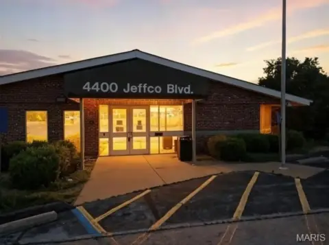 Versatile Commercial Property in Arnold