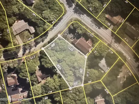 Land in Amenity-Filled Community