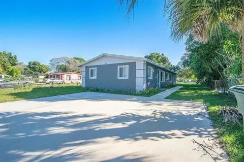 Renovated Duplex in Fort Pierce
