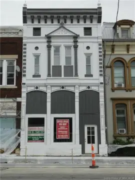 Mixed-Use Office & Residential Building