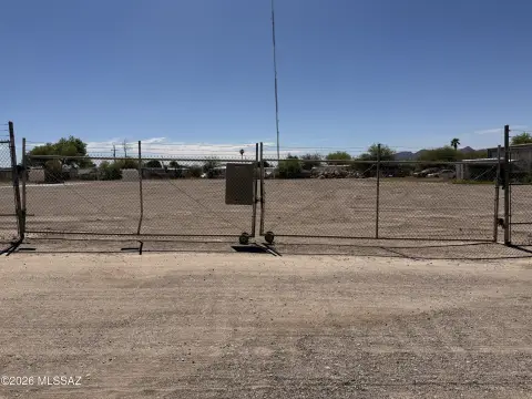 Industrial Yard with Flexible Zoning