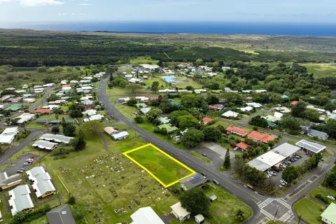 Prime Commercial Lot in Pahala