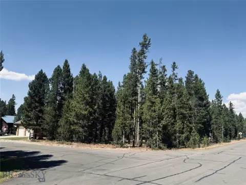 West Yellowstone Land Corner Lot