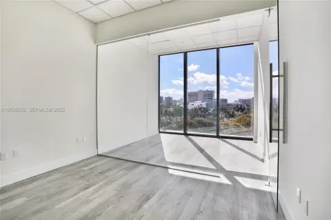 Luxury Office in Aventura
