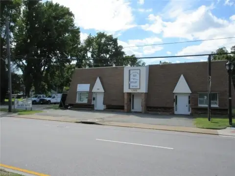 Leased Office Building with Garages