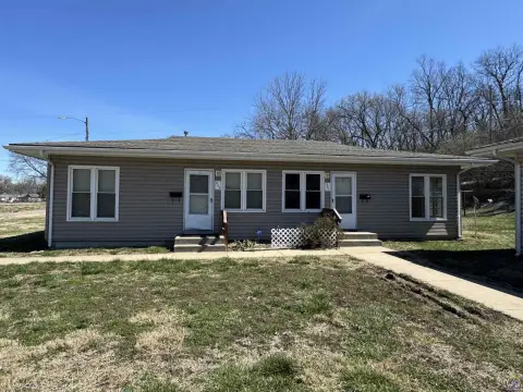 Two-Side Duplex with Large Yards