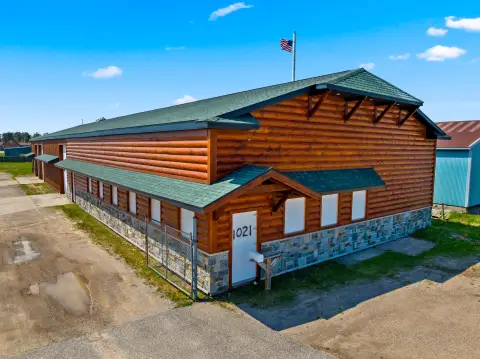 Commercial Building Near I-75
