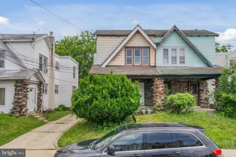 Duplex with Driveway Parking