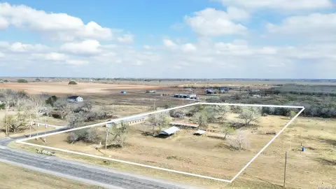 3.47 Acres in Pleasanton, TX