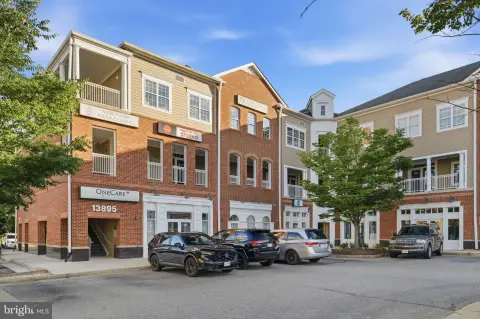 Renovated Second-Floor Retail Office