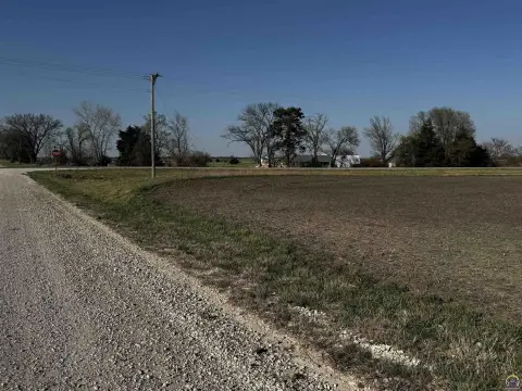 23-Acre Land Tract in Emporia
