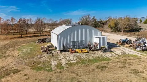 St. Paul Land with Workshop