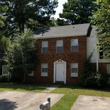 Three-Bedroom Duplex with Patio