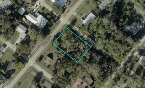 Residential Corner Lot in Bunnell