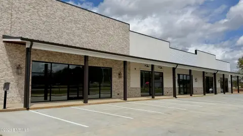 Modern Five-Suite Retail Strip Center