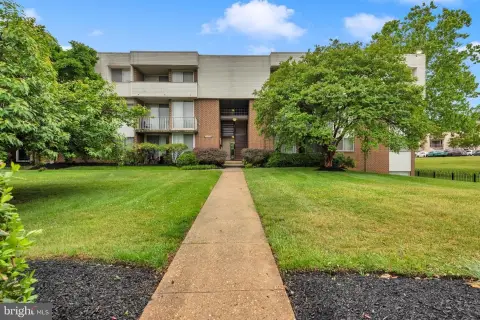 Upper-Level Residential Income Property