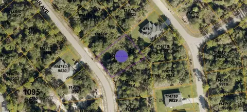 Oversized Homesite in North Port