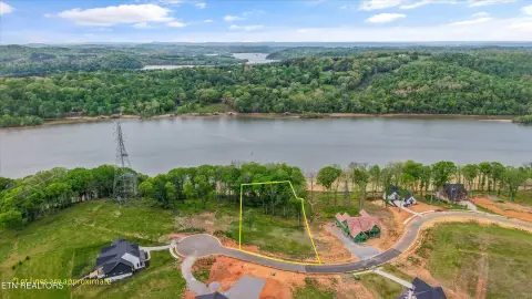 Lakefront Lot in Tennessee National