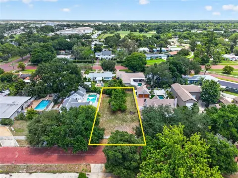 Vacant Lot in St. Petersburg