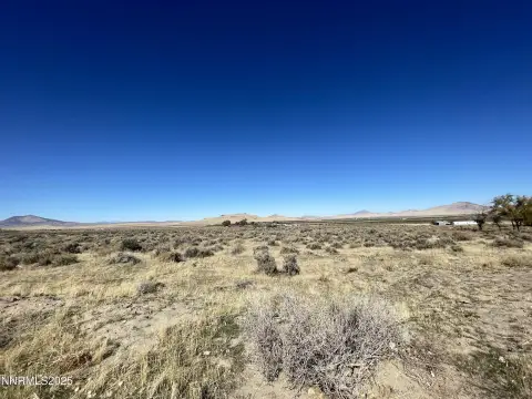 Land in Winnemucca, Nevada